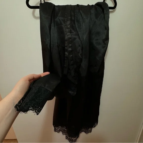 Multiple pyjamas - Picture 4 of 7